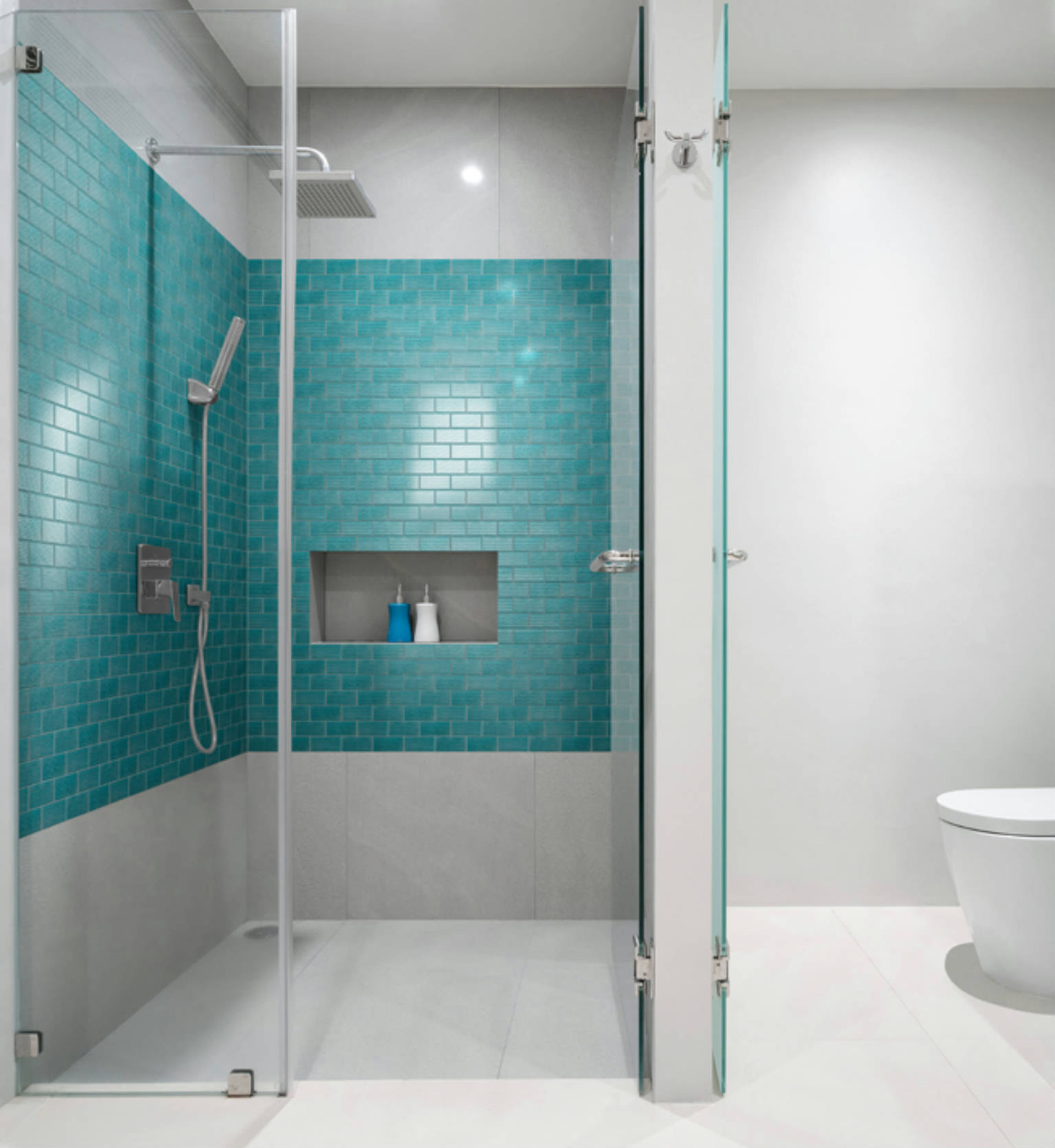 Linear aqua Glass | Young Interiors Flooring Center