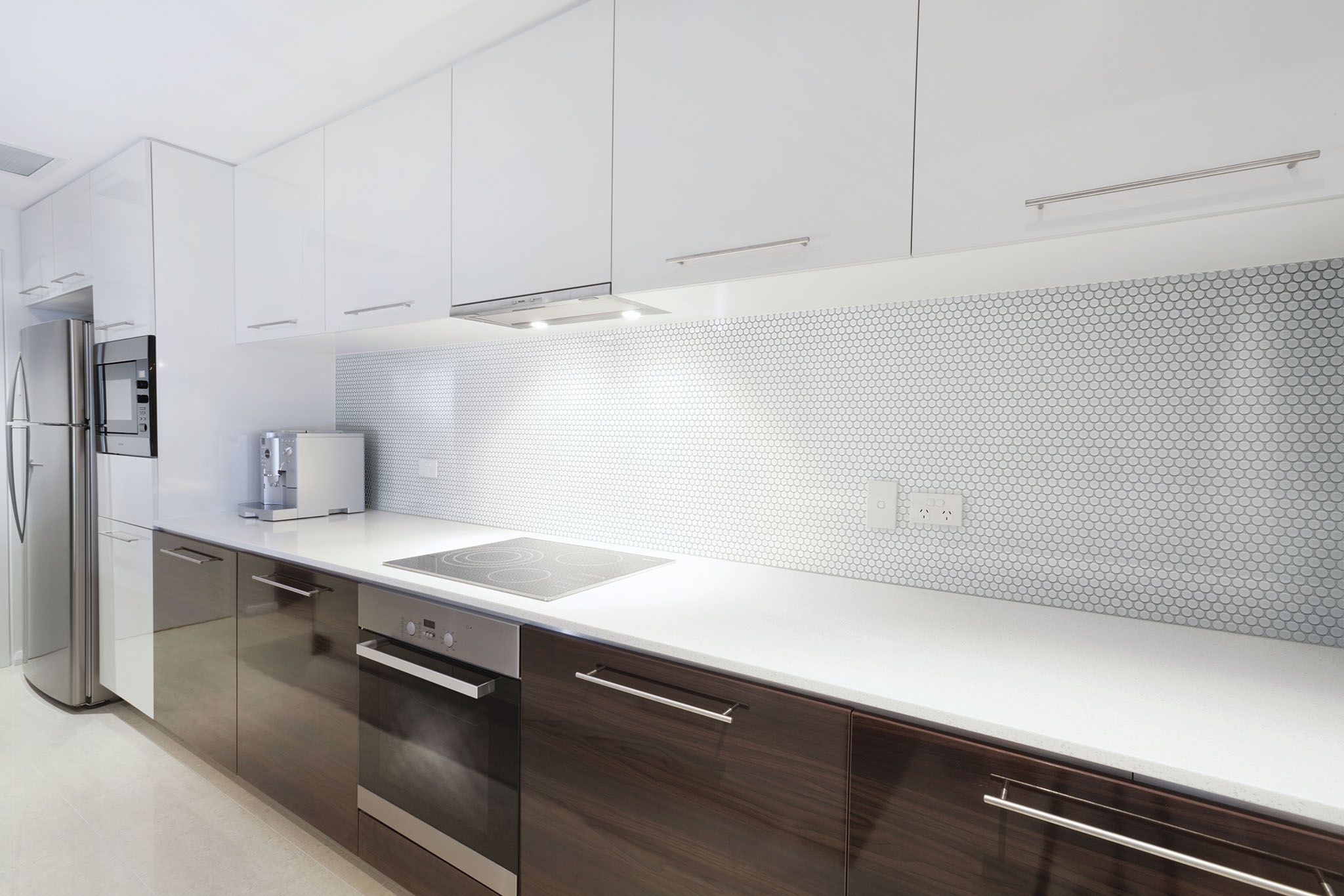 Traditions White Glossy  3/4 | Young Interiors Flooring Center